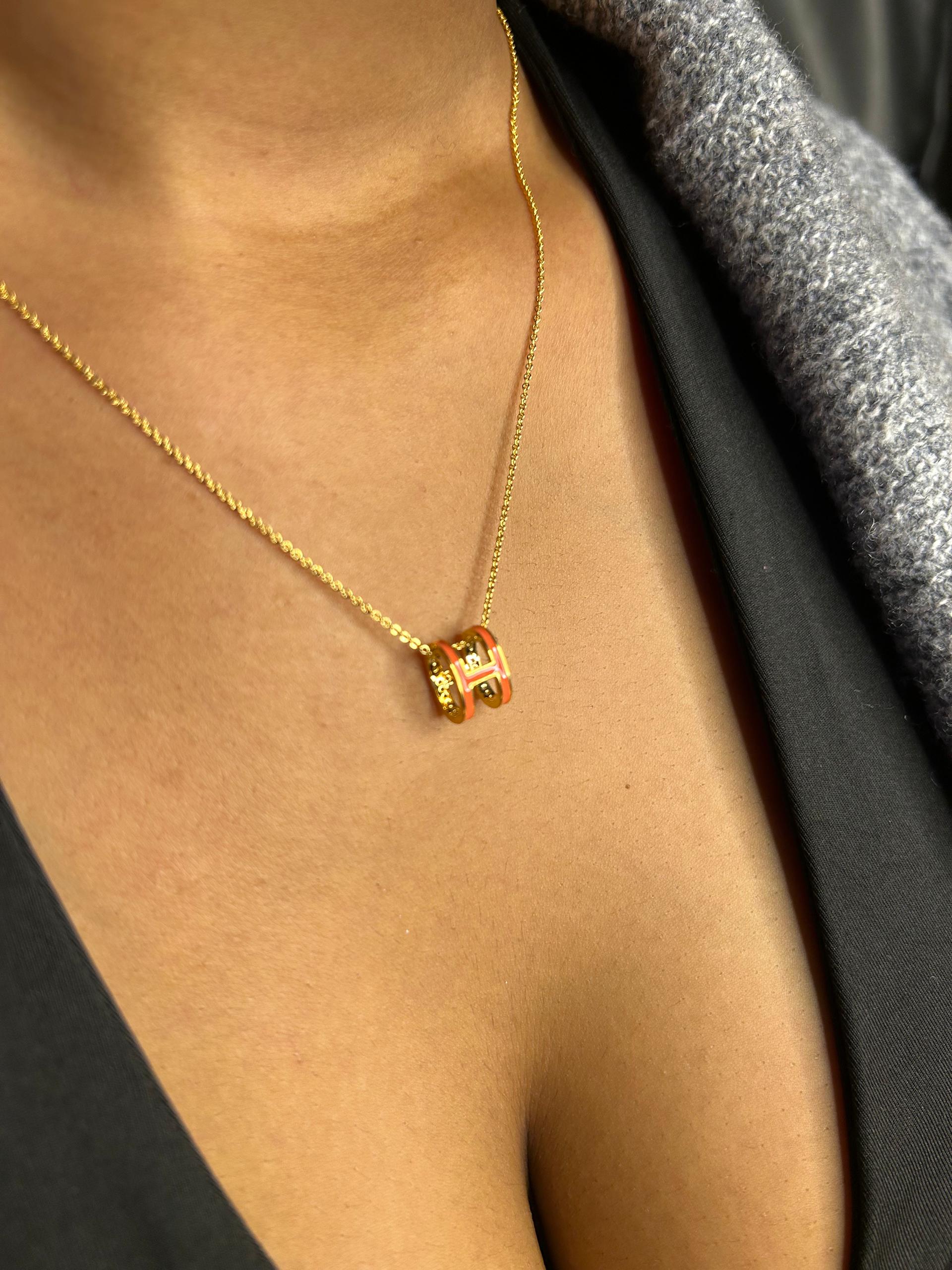 Collier HH