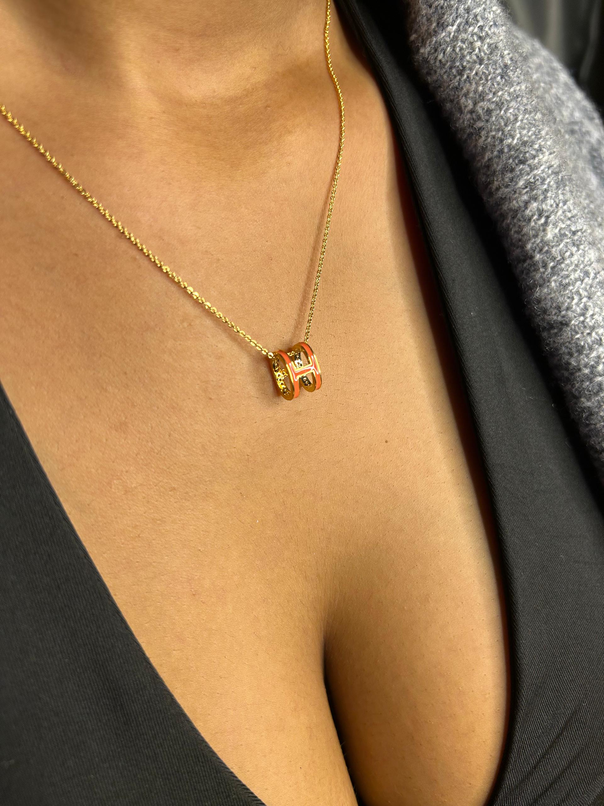 Collier HH